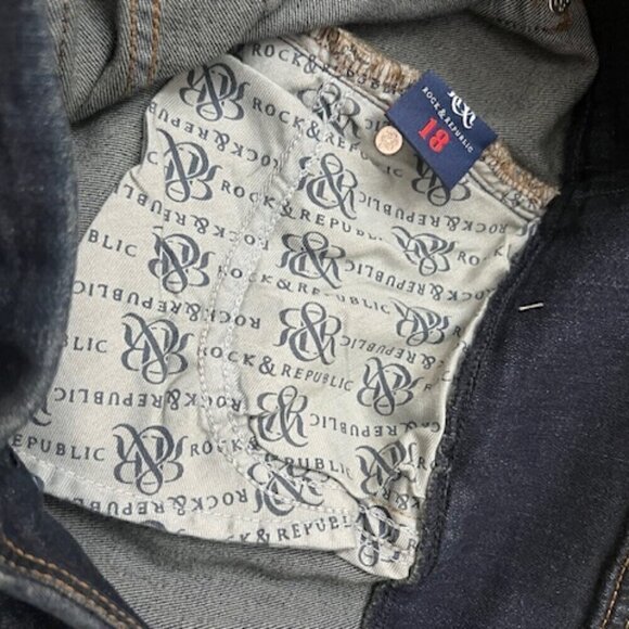 Rock & Republic Denim Rx Fever Pull-On Shorts Mid Rise in Heartbeat - Picture 6 of 6